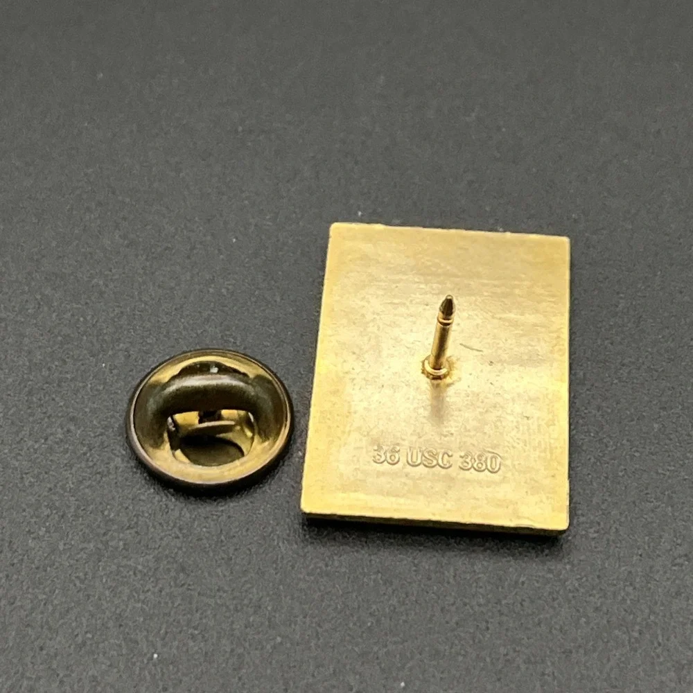 Vintage Olympic Games Team USA Lunch Combinations Sponsor Skiing Lapel‎ Hat Pin